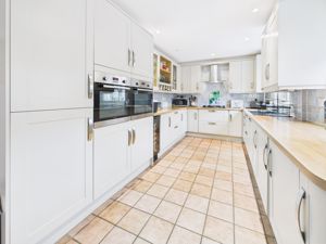 Kitchen- click for photo gallery